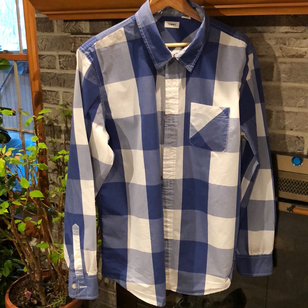 - Men’s XL long sleeve button Tommy shirt—buffalo blueplaid